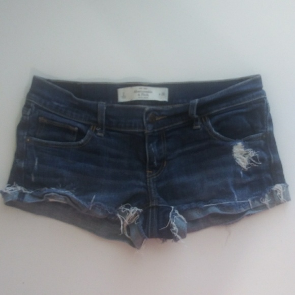 Abercrombie & Fitch Pants - Abercrombie and Fitch Women's Jean Shorts. Size 2
